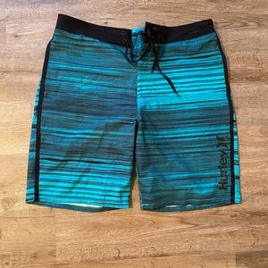 Men’s board shorts